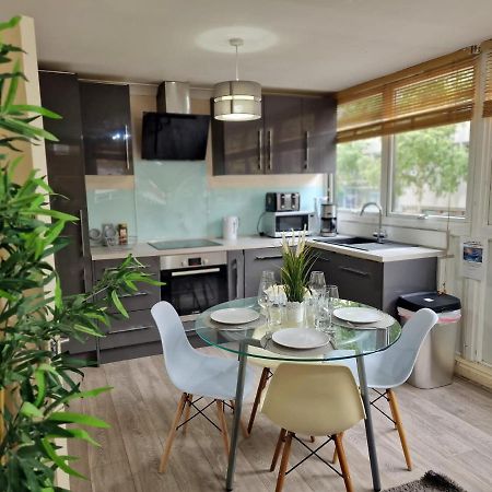 2 Bedrooms Flat In Great Location! London Kültér fotó