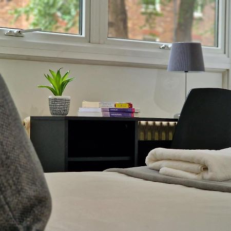 2 Bedrooms Flat In Great Location! London Kültér fotó