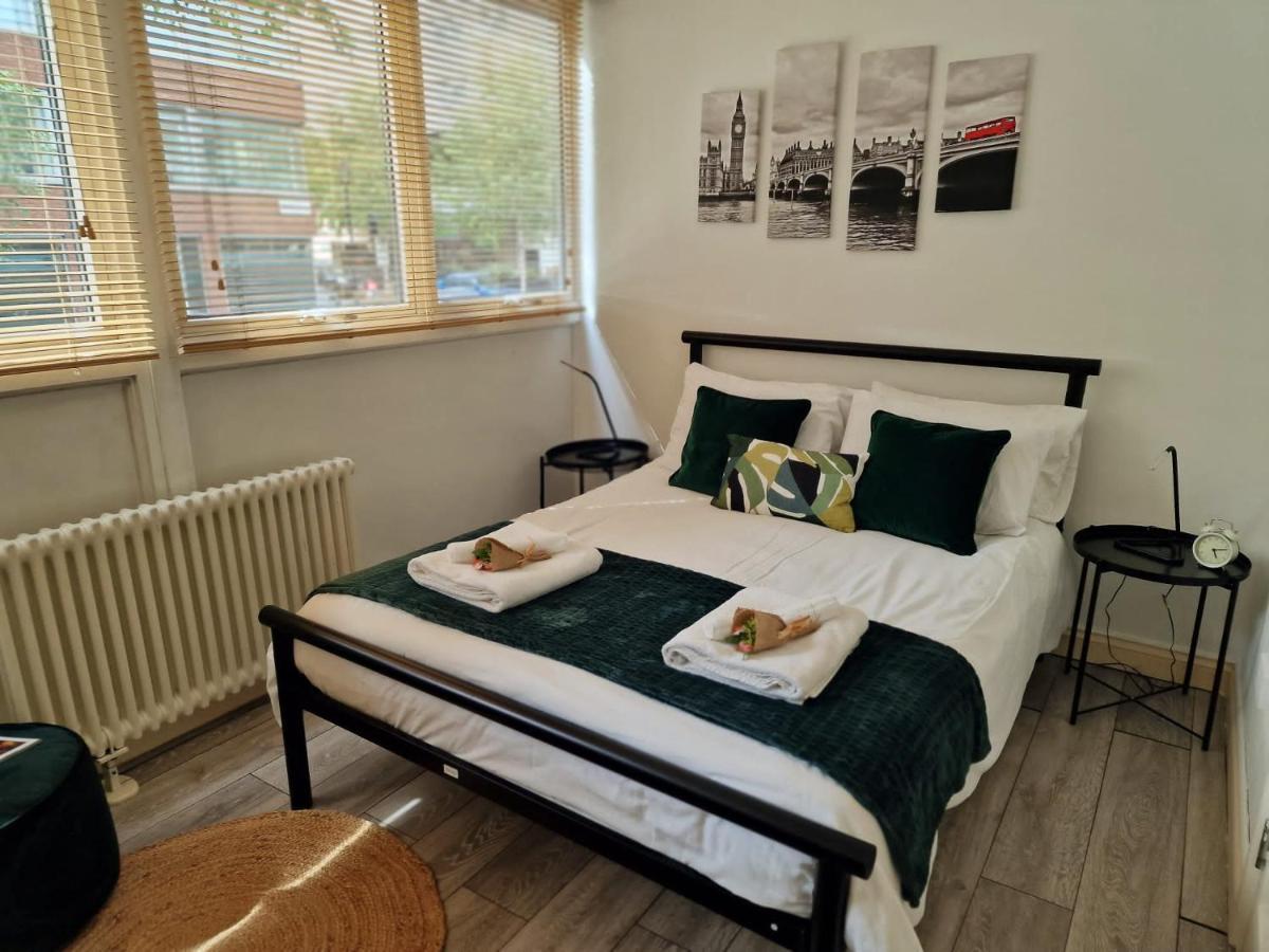2 Bedrooms Flat In Great Location! London Kültér fotó