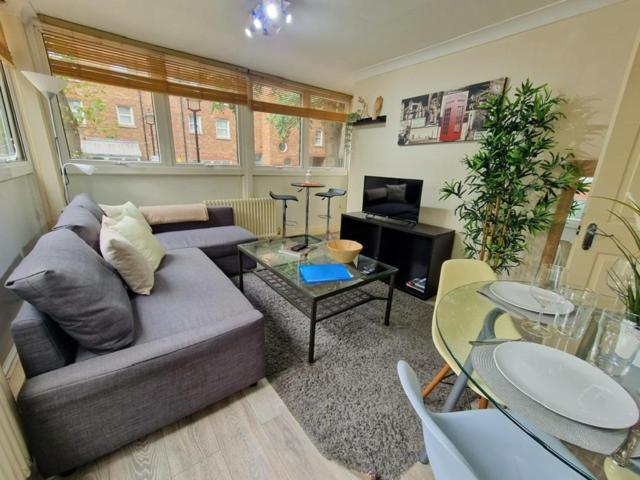2 Bedrooms Flat In Great Location! London Kültér fotó