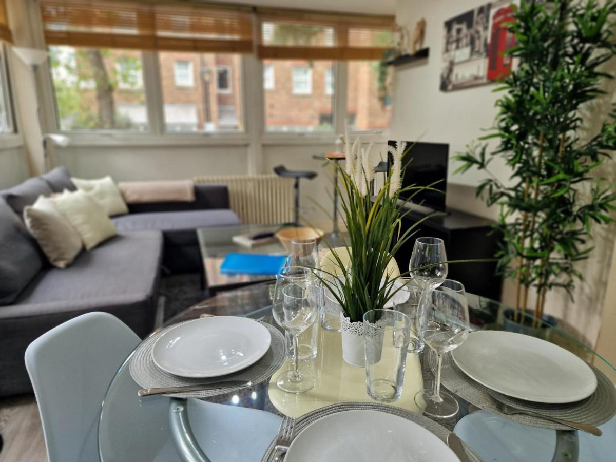 2 Bedrooms Flat In Great Location! London Kültér fotó